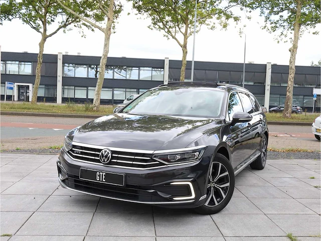 Volkswagen passat variant gte 1.4 tsi phev 218pk automaat 2022 - afbeelding 1 van  43