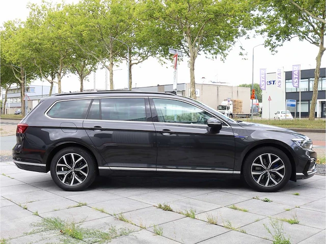 Volkswagen passat variant gte 1.4 tsi phev 218pk automaat 2022 - afbeelding 41 van  43