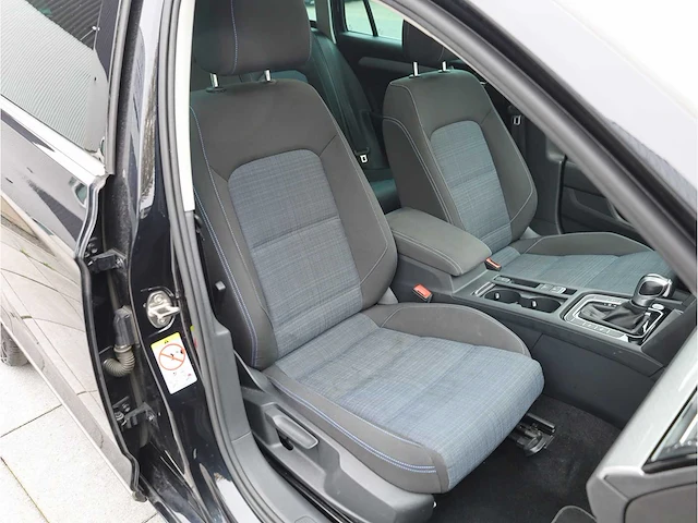 Volkswagen passat variant gte 1.4 tsi phev 218pk automaat 2022 - afbeelding 42 van  46