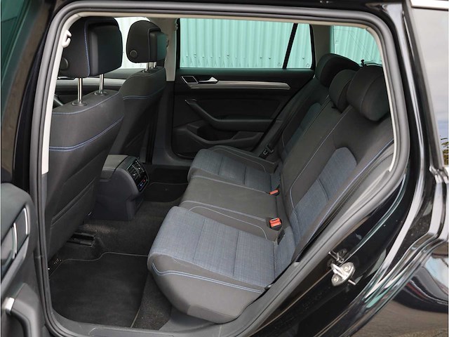 Volkswagen passat variant gte 1.4 tsi phev 218pk automaat 2022 - afbeelding 37 van  43