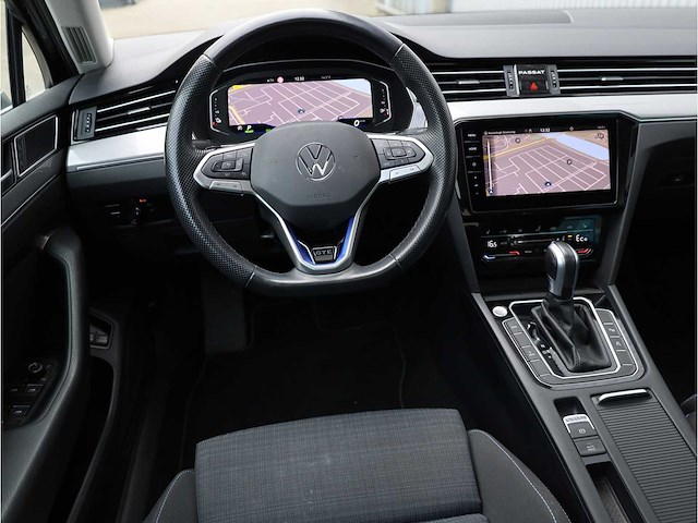 Volkswagen passat variant gte 1.4 tsi phev 218pk automaat 2022 - afbeelding 18 van  43