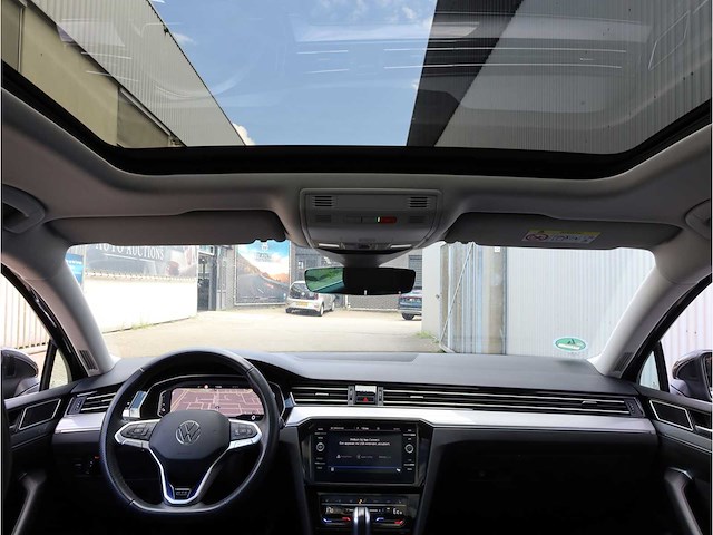 Volkswagen passat variant gte 1.4 tsi phev 218pk automaat 2022 - afbeelding 17 van  43