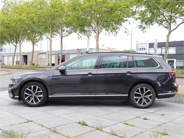 Volkswagen passat variant gte 1.4 tsi phev 218pk automaat 2022 - afbeelding 2 van  43
