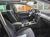 Volkswagen passat variant gte 1.4 tsi phev 218pk automaat - afbeelding 13 van  17