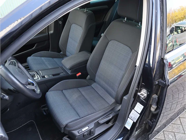 Volkswagen passat variant gte 1.4 tsi phev 218pk automaat - afbeelding 13 van  38