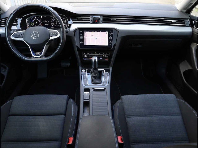 Volkswagen passat variant gte 1.4 tsi phev 218pk automaat - afbeelding 16 van  38