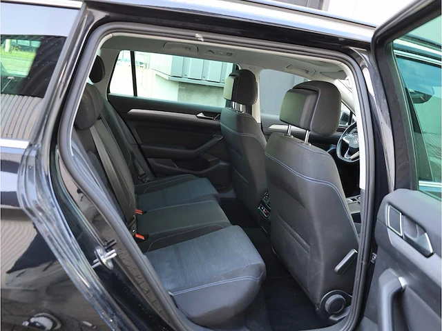 Volkswagen passat variant gte 1.4 tsi phev 218pk automaat - afbeelding 30 van  38