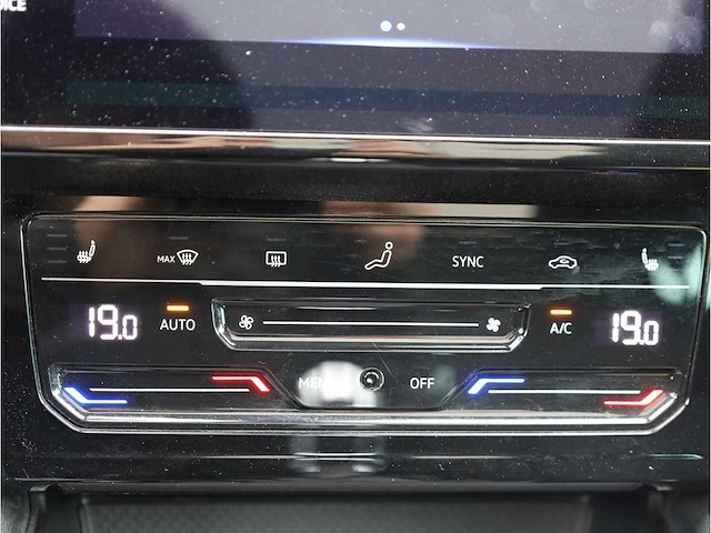 Volkswagen passat variant gte 1.4 tsi phev 218pk automaat - afbeelding 24 van  41