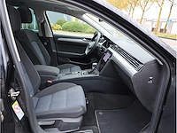 Volkswagen passat variant gte 1.4 tsi phev 218pk automaat - afbeelding 32 van  41