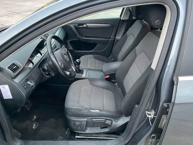 Volkswagen passat variant personenauto - afbeelding 3 van  37