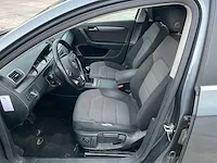 Volkswagen passat variant personenauto - afbeelding 3 van  37