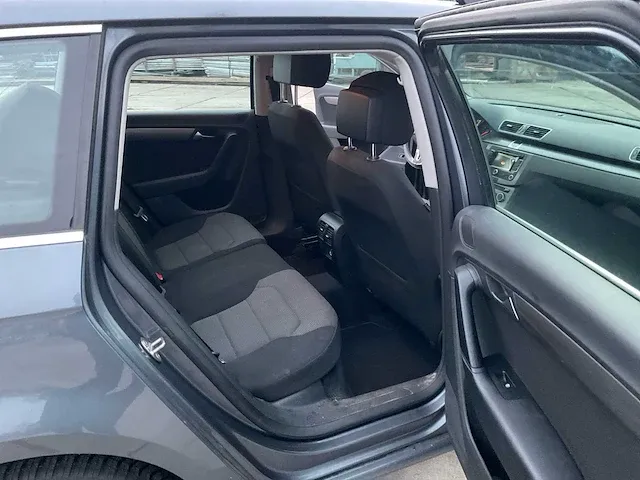 Volkswagen passat variant personenauto - afbeelding 17 van  37