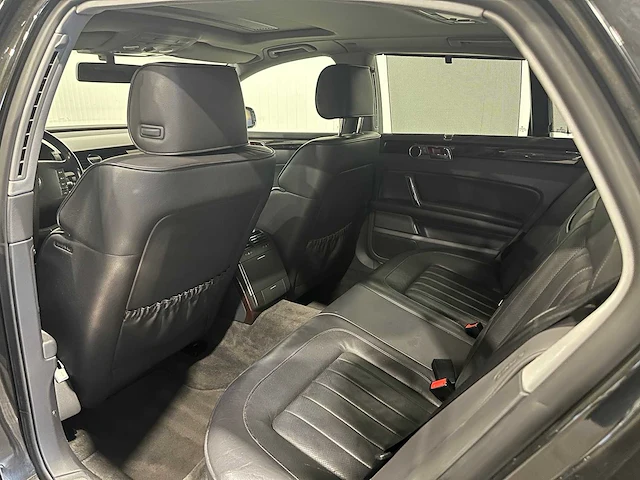 Volkswagen phaeton 3.0 tdi 5p. 6 cilinder 4x4 automaat youngtimer 41-gsg-1 - afbeelding 2 van  30