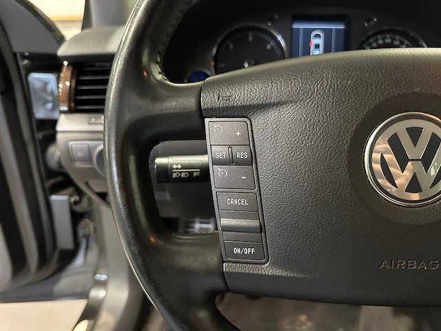 Volkswagen phaeton 3.0 tdi 5p. 6 cilinder 4x4 automaat youngtimer 41-gsg-1 - afbeelding 6 van  30