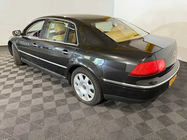 Volkswagen phaeton 3.2 v6 5p, 82-rfd-3 - afbeelding 5 van  12