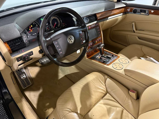 Volkswagen phaeton 3.2 v6 5p, 82-rfd-3 - afbeelding 10 van  12