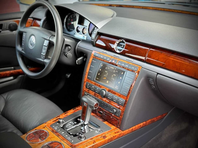Volkswagen phaeton 3.2 v6 5p origineel nederlands nap 63-rb-vd - afbeelding 7 van  31