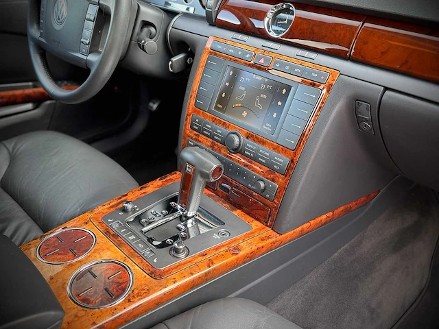 Volkswagen phaeton 3.2 v6 5p origineel nederlands nap 63-rb-vd - afbeelding 13 van  31