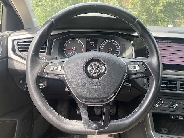 Volkswagen polo 1.0 tsi comfortline 2018 | rn-667-f - afbeelding 9 van  35