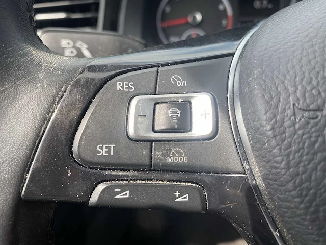 Volkswagen polo 1.0 tsi comfortline 2018 | rn-667-f - afbeelding 10 van  35