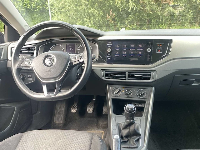 Volkswagen polo 1.0 tsi comfortline 2018 | rn-667-f - afbeelding 25 van  35