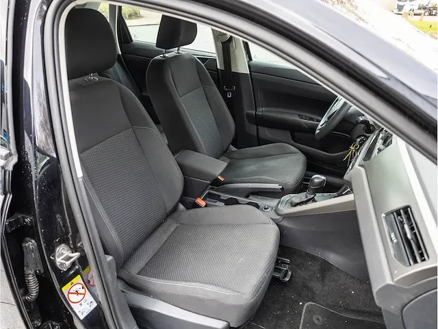 Volkswagen polo 1.0 tsi comfortline 95pk 5-deurs automaat 2021 airco led dab parkeersensoren - afbeelding 15 van  25