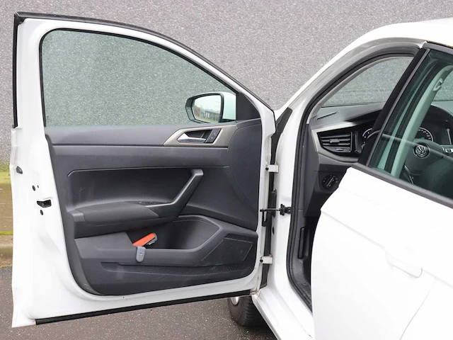 Volkswagen polo 1.0 tsi comfortline car 2020 | j-348-bb - afbeelding 4 van  29