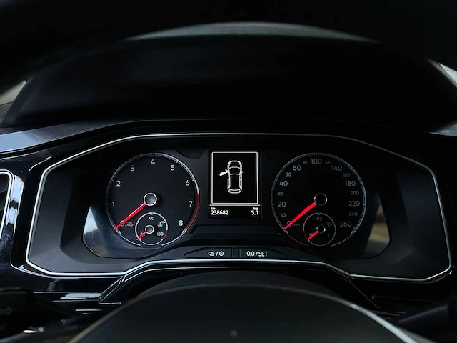 Volkswagen polo 1.0 tsi highline 95pk 2018, td-390-p - afbeelding 18 van  43