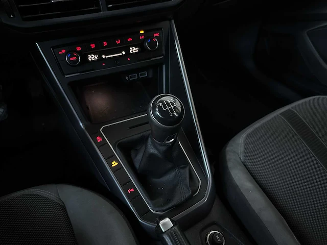 Volkswagen polo 1.0 tsi highline 95pk 2018, td-390-p - afbeelding 19 van  43