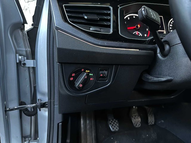 Volkswagen polo 1.0 tsi highline 95pk 2018, td-390-p - afbeelding 11 van  43