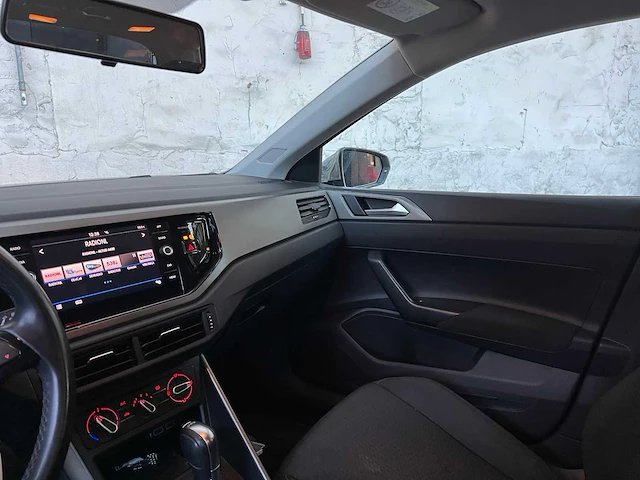 Volkswagen polo 1.0 tsi highline 95pk 2019, h-402-rp - afbeelding 13 van  41