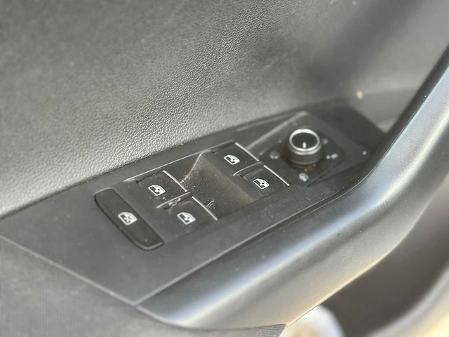 Volkswagen polo 1.0 tsi highline , ; td-850-v - afbeelding 3 van  17