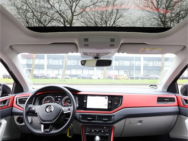 Volkswagen polo 1.0 tsi r-line automaat 2020 beats by dre panodak achteruitrijcamera carplay stoelverwarming - afbeelding 8 van  38