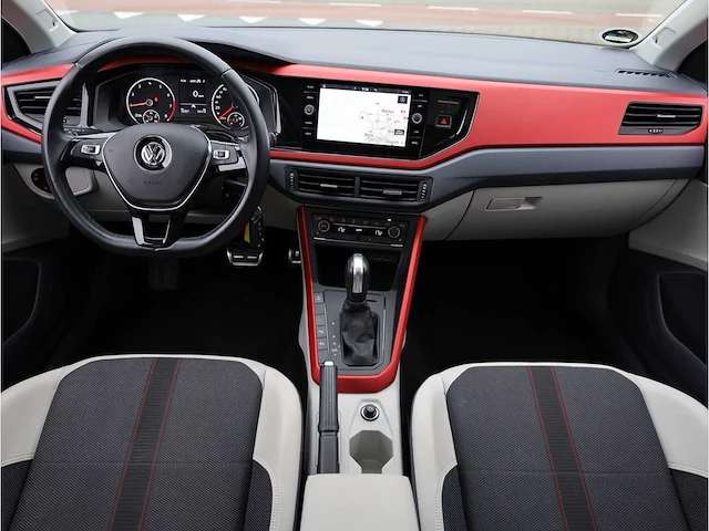 Volkswagen polo 1.0 tsi r-line automaat 2020 beats by dre panodak achteruitrijcamera carplay stoelverwarming - afbeelding 9 van  38