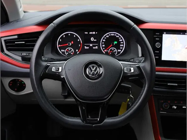 Volkswagen polo 1.0 tsi r-line automaat 2020 beats by dre panodak achteruitrijcamera carplay stoelverwarming - afbeelding 11 van  38