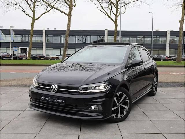 Volkswagen polo 1.0 tsi r-line automaat 2020 beats by dre panodak achteruitrijcamera carplay stoelverwarming - afbeelding 1 van  38