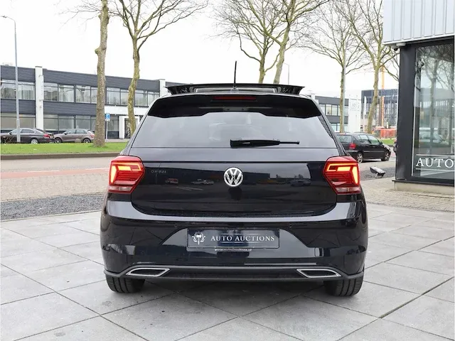 Volkswagen polo 1.0 tsi r-line automaat 2020 beats by dre panodak achteruitrijcamera carplay stoelverwarming - afbeelding 33 van  38