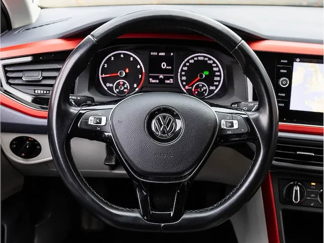 Volkswagen polo 1.0 tsi r-line automaat/dsg 2020 beats by dre keyless go & entry full led dodehoeksensor 16"inch - afbeelding 7 van  32