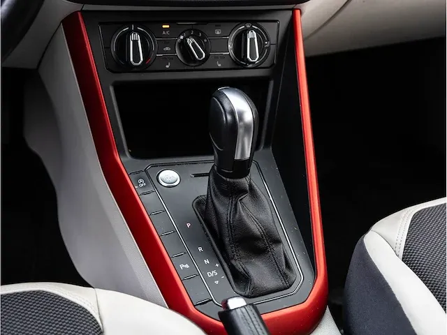 Volkswagen polo 1.0 tsi r-line automaat/dsg 2020 beats by dre keyless go & entry full led dodehoeksensor 16"inch - afbeelding 10 van  32