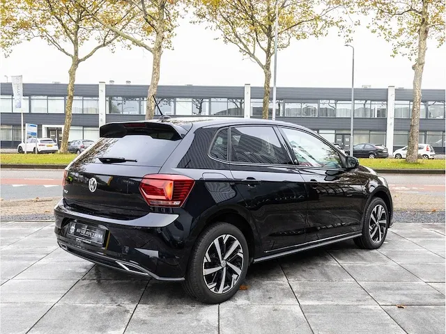 Volkswagen polo 1.0 tsi r-line automaat/dsg 2020 beats by dre keyless go & entry full led dodehoeksensor 16"inch - afbeelding 28 van  32