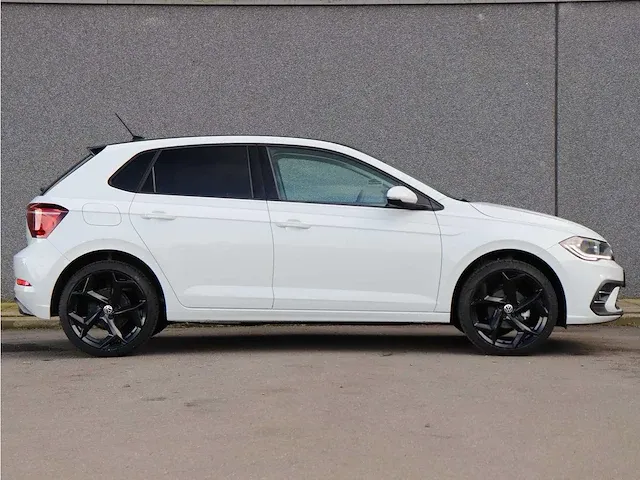 Volkswagen polo 1.0 tsi r-line | t-010-vz - afbeelding 32 van  43