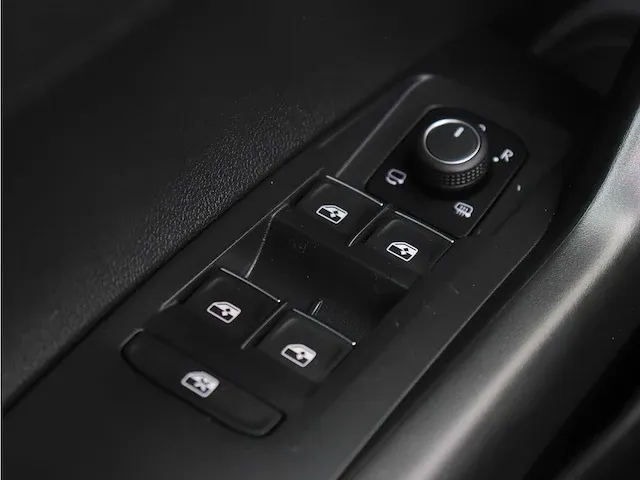 Volkswagen polo 1.0 tsi | t-007-vz - afbeelding 37 van  49