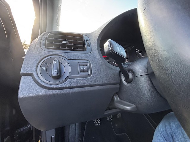 Volkswagen polo 1.0i trendline bmt,2015 - afbeelding 9 van  29