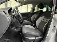 Volkswagen polo 1.2-12v bl.m. comfl. 69pk 2013, r-886-hn - afbeelding 18 van  35