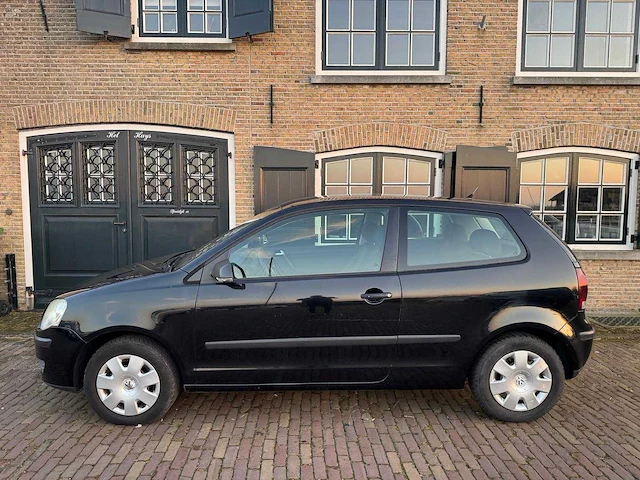 Volkswagen polo 1.2-12v clima trendline jg-883-g - afbeelding 19 van  24