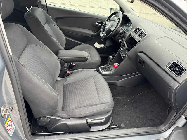 Volkswagen polo 1.2-12v clima trendline r-265-jk - afbeelding 6 van  10