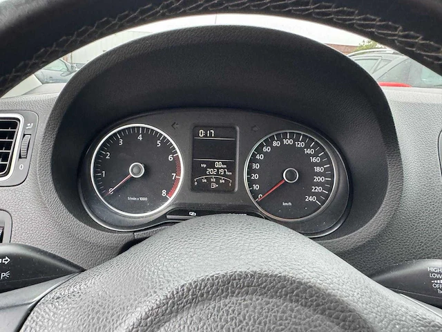 Volkswagen polo 1.2-12v clima trendline r-265-jk - afbeelding 10 van  10