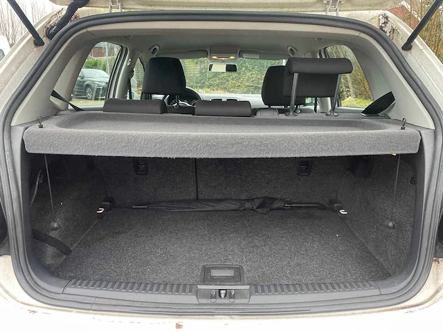 Volkswagen polo 1.2-12v comfortline car 2010 | j-846-rd - afbeelding 9 van  22