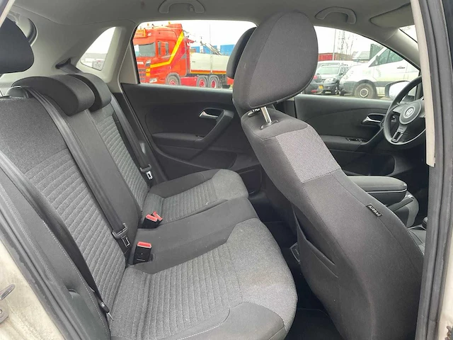 Volkswagen polo 1.2-12v comfortline car 2010 | j-846-rd - afbeelding 10 van  22