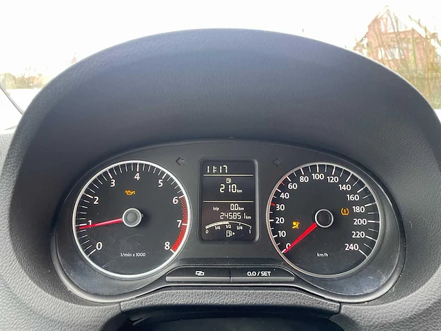 Volkswagen polo 1.2-12v comfortline car 2010 | j-846-rd - afbeelding 4 van  22
